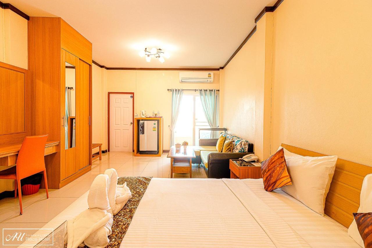 Au Place Hotel Лоеи Екстериор снимка