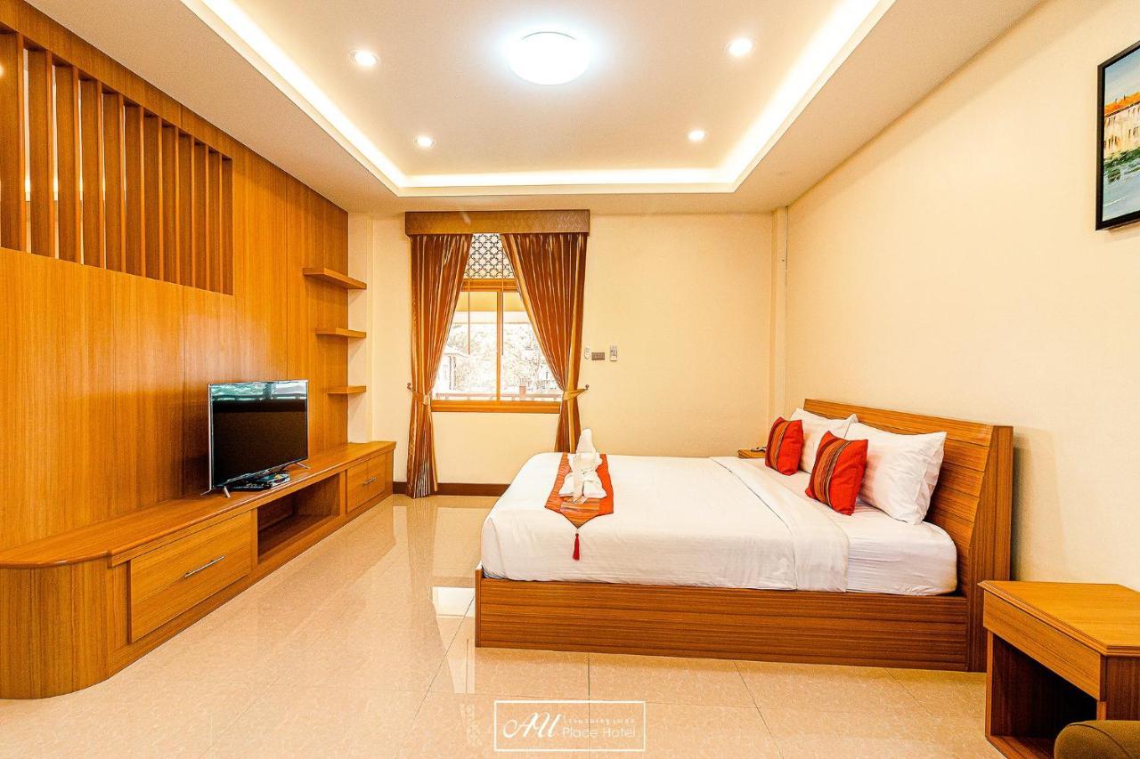 Au Place Hotel Лоеи Екстериор снимка